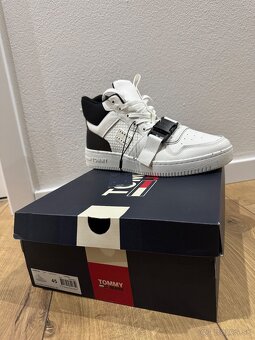 Tommy Jeans Leather Buckle MID Vysoké Pánske - 3