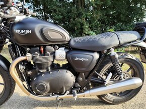 Triumph street twin 900 - 3