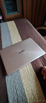 Asus ZenBook UX303UB - 3