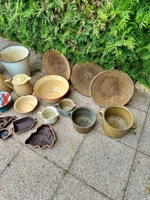 Keramika, smalt, ošatky, podkovy, loukoťové kola, mlýnek - 3