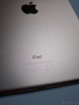 Apple iPad Pro 10.5 (2017) + obal - 3