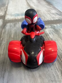 MARVEL AVENGERS SPIDEY VOZIDLO + MILES MORALES 10cm - 3