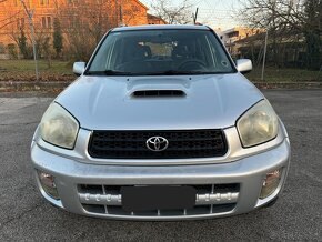 TOYOTA RAV4 2.0 D-4D - 3