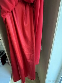 dlhé červené šaty cez jedno plece - 3