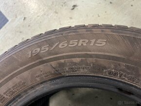 Predám 195/65 R15. 2ks zimné Pneu - 3