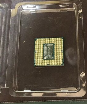 Intel i5 9600k - 3