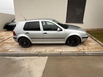 Predám Volkswagen Golf 1.6 Benzín - 3