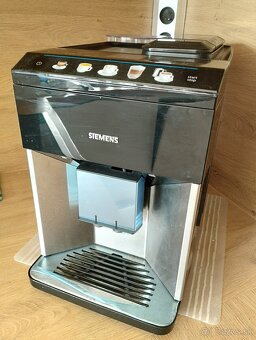 Predám Automatické espresso Siemens EQ.500 integral - 3