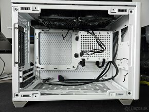 CoolerMaster NR200P biela - 3