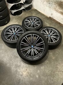 Letná sada BMW 5x112 R18 Styling 790M - G20 G21 G22 G23 - 3