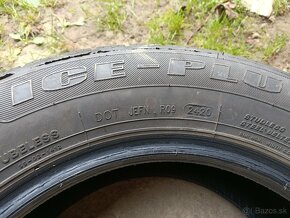 Predám zimné pneu 215/65R16 - 3