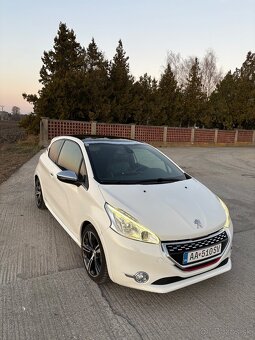 Peugeot 208 GTi - 3