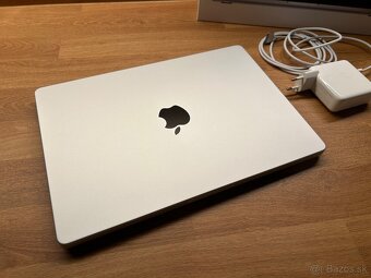 Apple MacBook 14Pro M1 - 3