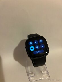 Fitbit versa 4 - 3