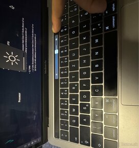 Ako nový - MacBook Pro 2016 - posledný s Touch Barom - 3