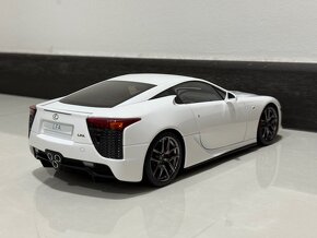 1:18 AutoArt Lexus LFA - 3