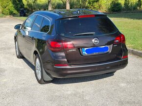 Opel astra sport tourer r.v.2015 - 3