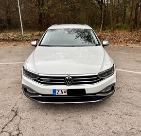 Volkswagen Passat Alltrack 2.0 TDI SCR 4Motion DSG - 3