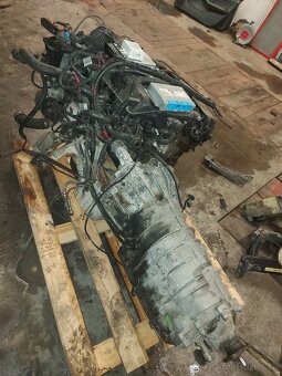 Motor bmw 3,0d 150kw - 3