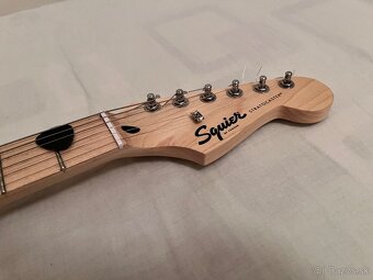 Fender Squier Sonic stratocaster MN Black elektrická gitara - 3