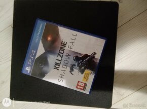 Playstation 4 slim - 3