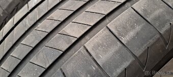 Predám 4ks jazdené letné 235/60r18-103T Bridgestone - 3