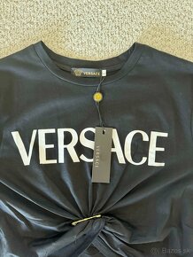 Predam nove stylove damske crop tricko Versace - 3
