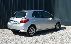 Toyota Auris 1.60 benzín, Automat, sezónne prezutie - 3