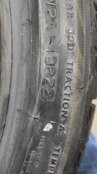 Bridgestone 225/40r19 letné - 3