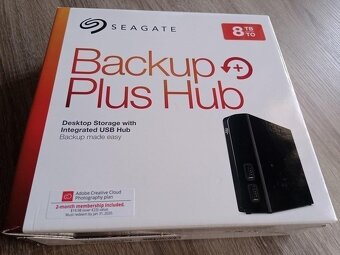 4/ 6/ 8TB Seagate Backup Plus Hub / WD My Book - 3