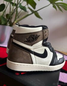 JORDAN Dark Mocha 1 Retro High - 3