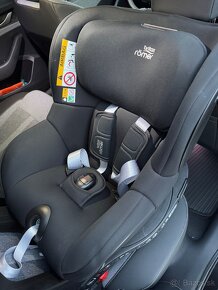 Britax Römer Dualfix 3 i-Size - 3