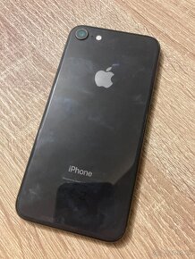 iPhone 8 / 128GB Cierny Super stav - 3