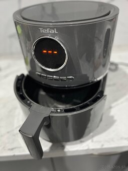 Teplovzdušná friteza Tefal EY111B15 UltraFry digitál - 3