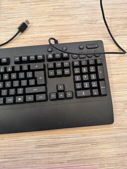 Logitech klávesnica - 3