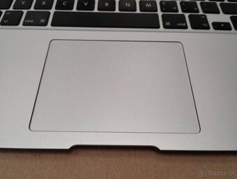 MacBook Air 13 inch Early 2015 - 3