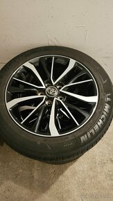 TOYOTA 215/55/ R17 - 3