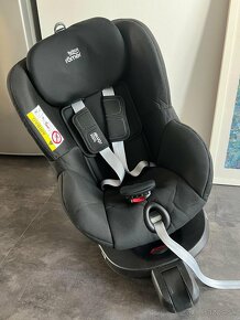 Autosedacka Britax Römer Dualfix 2 R 1 18 – Cosmos Black - 3