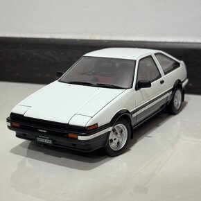 1:18 AutoArt Toyota Sprinter Trueno GT APEX AE86 - 3