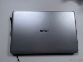 ASUS Vivobook X543 - 3