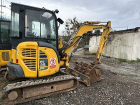 Minibager Komatsu PC35 - 3