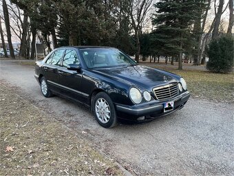 Mercedes E W210 E 220cdi Elegance - 3