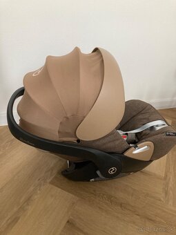 Autosedačka vajíčko Cybex Cloud Q Plus + Isofix báza - 3