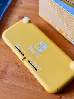 Nintendo Switch Lite - Žlte, ZÁRUKA - 3