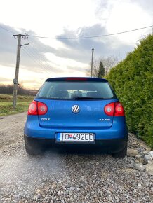 Predám modrý šíp:Volkswagen golf V 2.0 TDI - 3