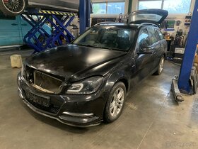 Rozpredam Mercedes c220cdi  w204 facelift - 3