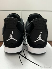 Jordan 4 white thunder - 3