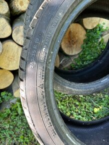 255/35 r19 zimne - 3