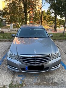 Mercedes E, S212, r. 2011, kilometre akurát na tohto fešáka - 3