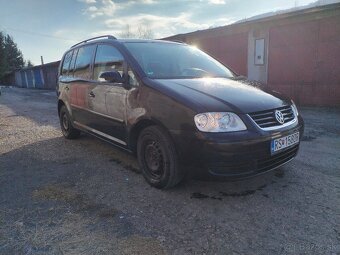 Volkswagen Touran 2.0TDI - 3